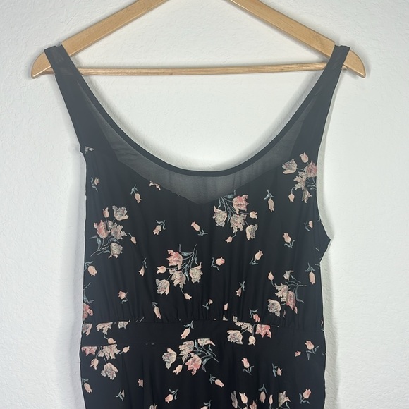 Kimchi Blue black floral mini dress size large (needs repair at button loop) - Picture 3 of 8
